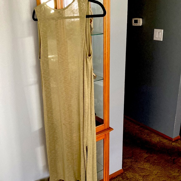 Solid green sleeveless wrap vest duster - Picture 2 of 2